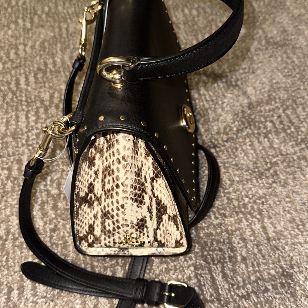 Coach Purse - Picture 6 of 6